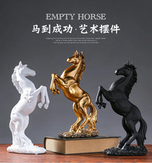 Escultura caballo de la victoria en resina