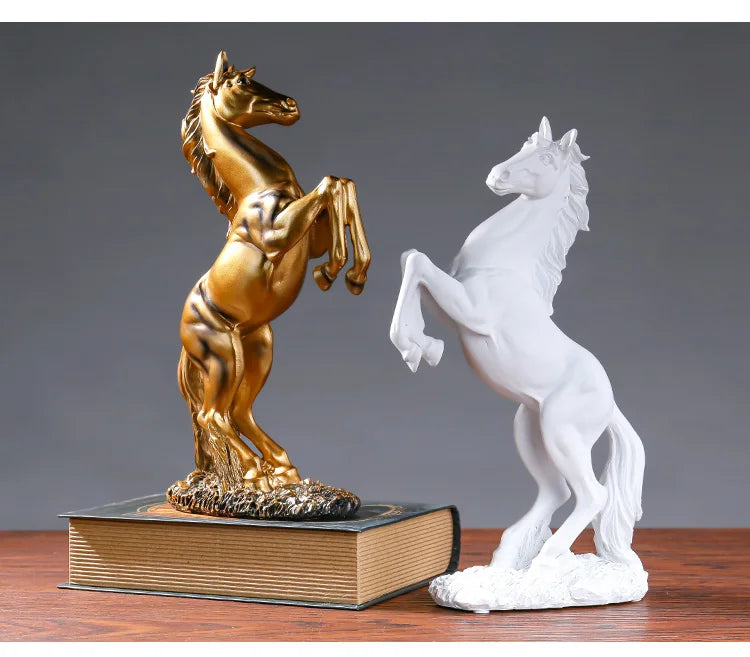 Escultura caballo de la victoria en resina