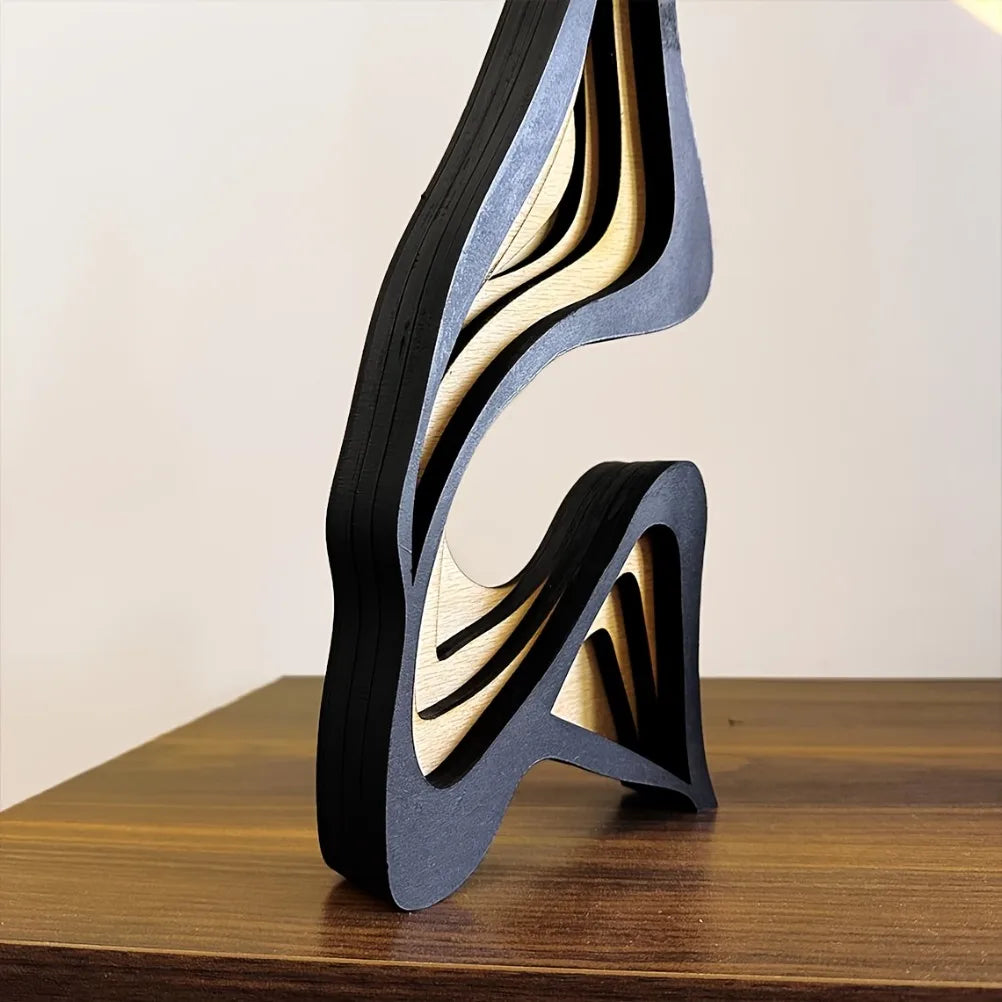 Escultura abstracta de madera minimalista