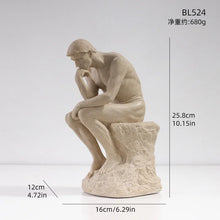 Escultura pensador europeo de resina