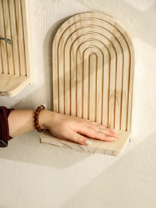 Repisa arco de madera estilo boho para pared