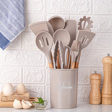 Set de 12 Utensilios de Cocina de Silicona y Mango Madera