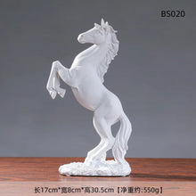 Escultura caballo de la victoria en resina