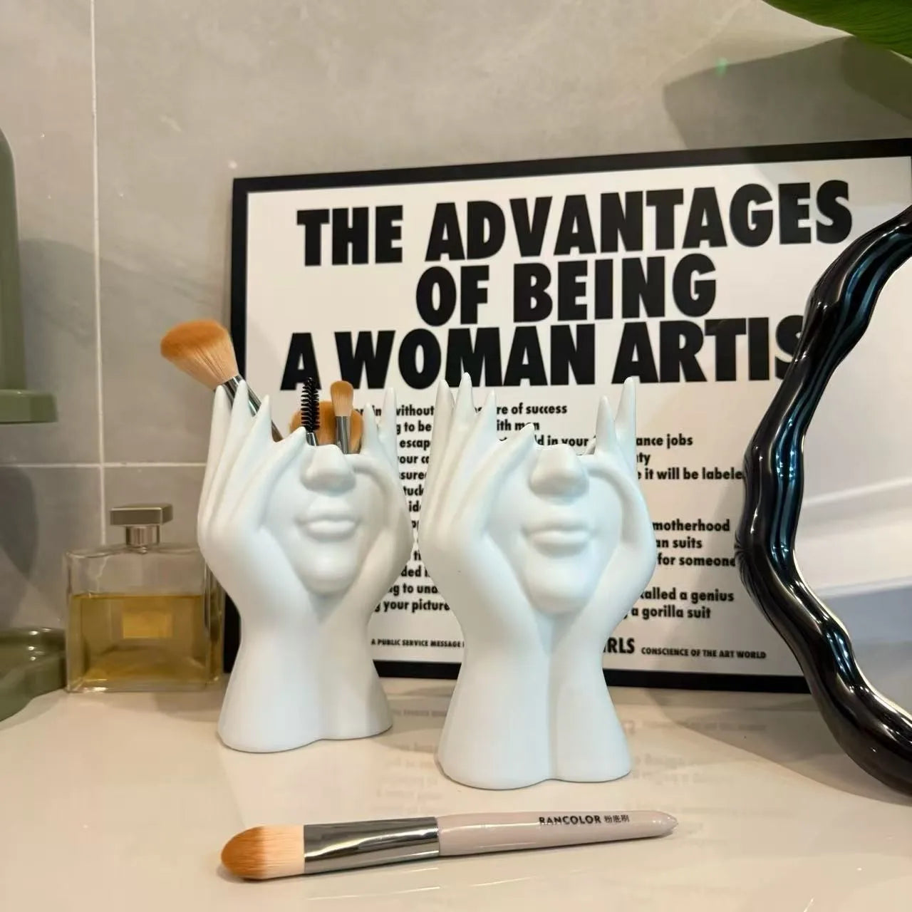 Porta lápices cuerpo humano decorativo para escritorio