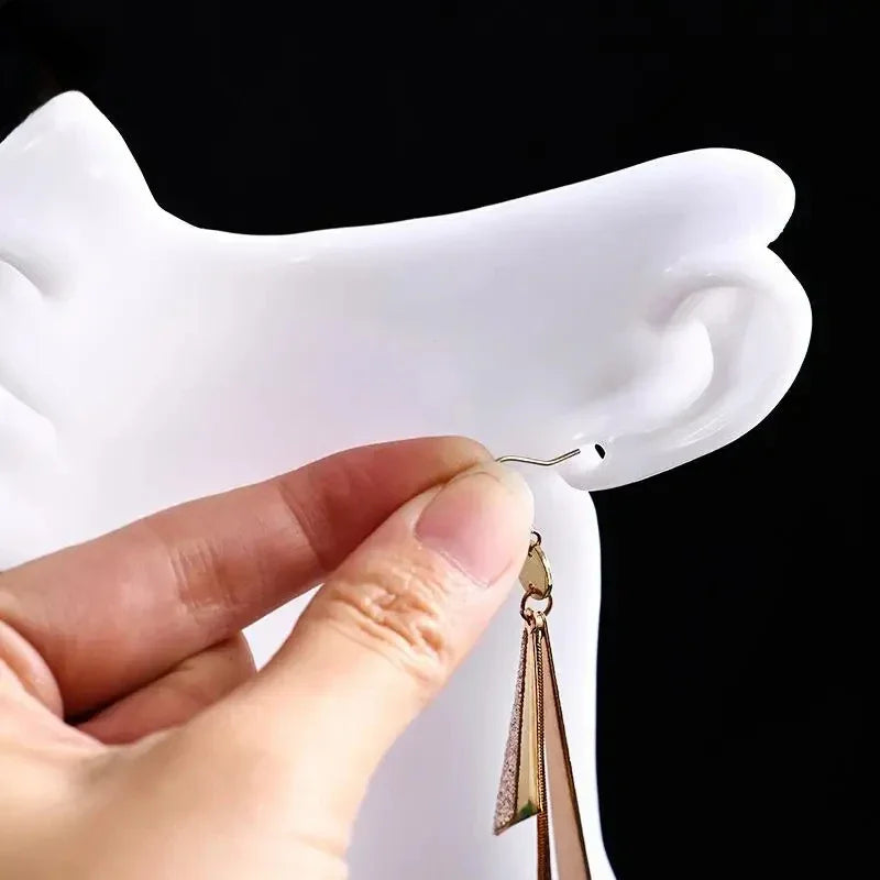 Busto expositor de joyas para collares y accesorios