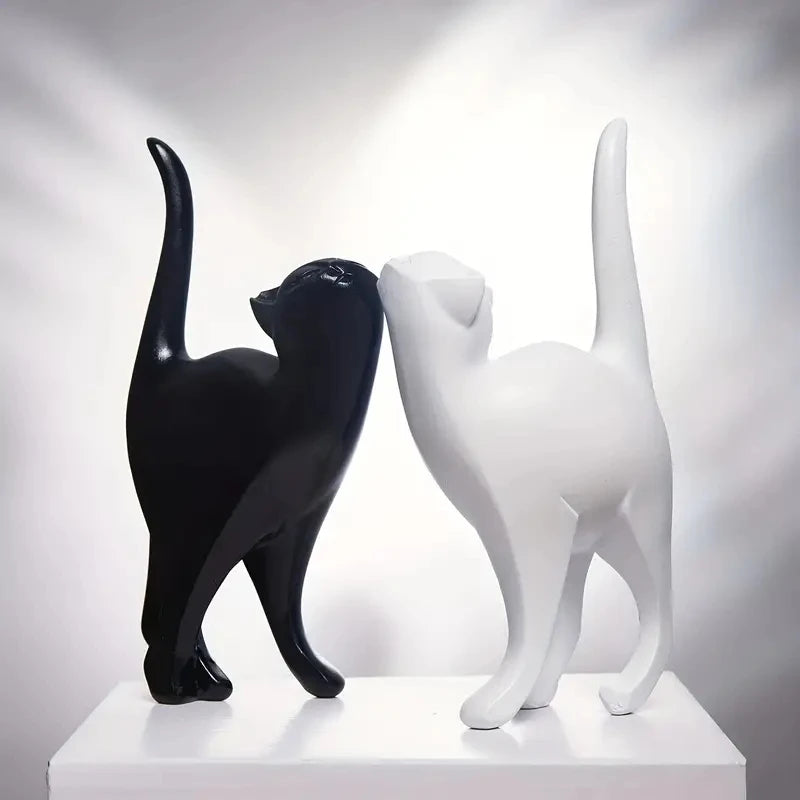Escultura pareja de gatos decorativa en resina