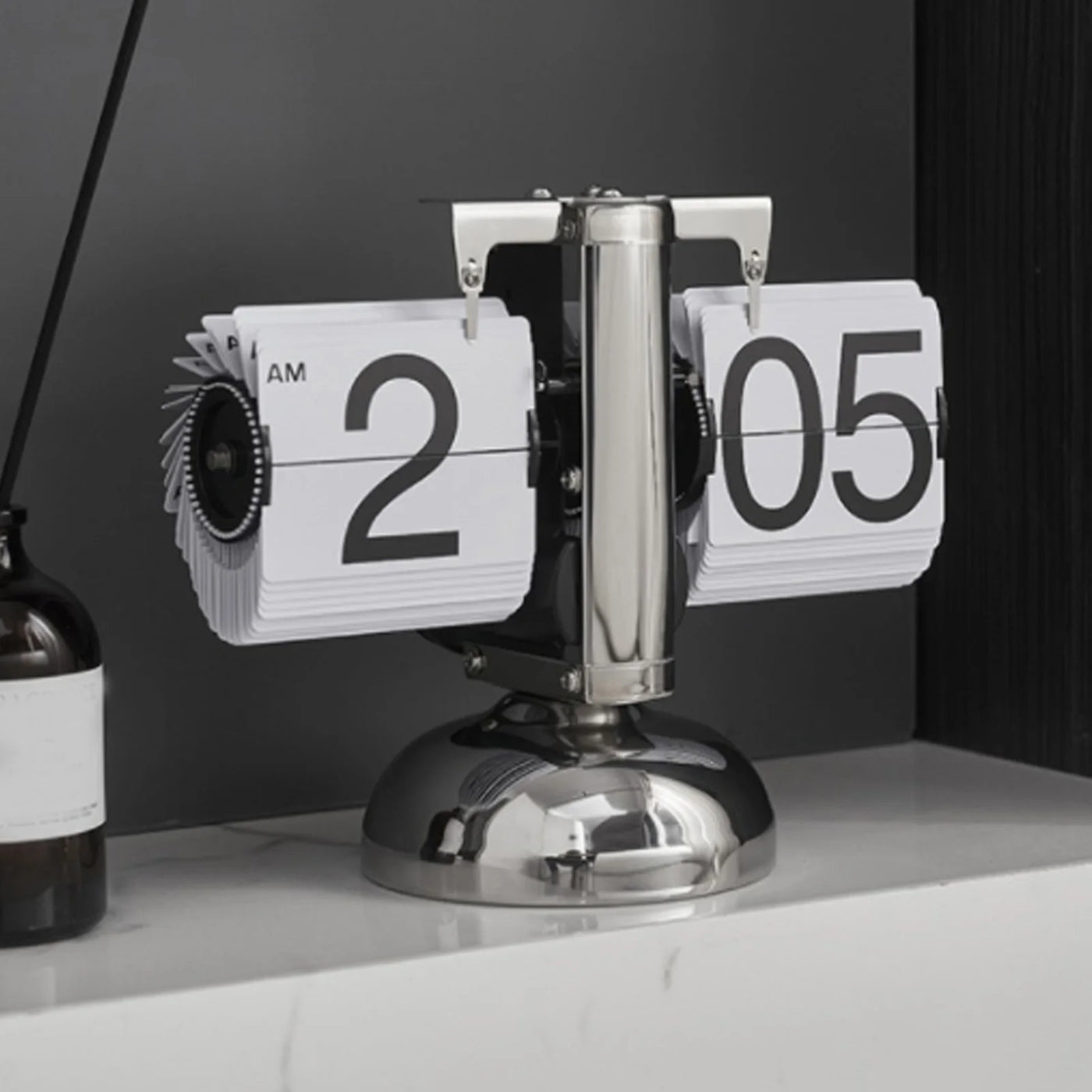 Reloj flip retro de mesa