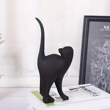 Escultura pareja de gatos decorativa en resina
